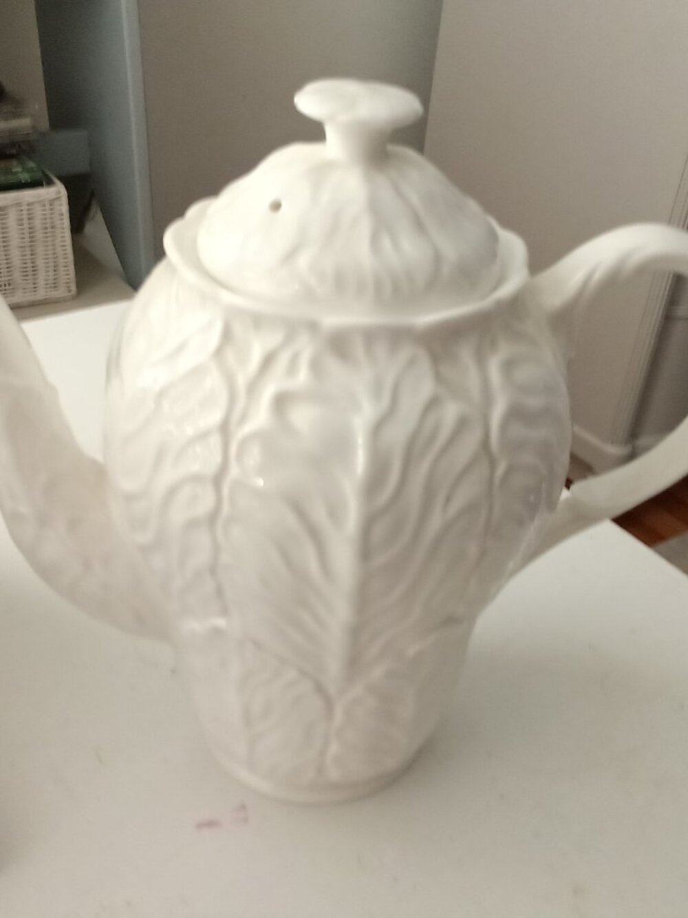 Wedgwood Countyware Cabbage Leaf Coffee Pot 8.5"